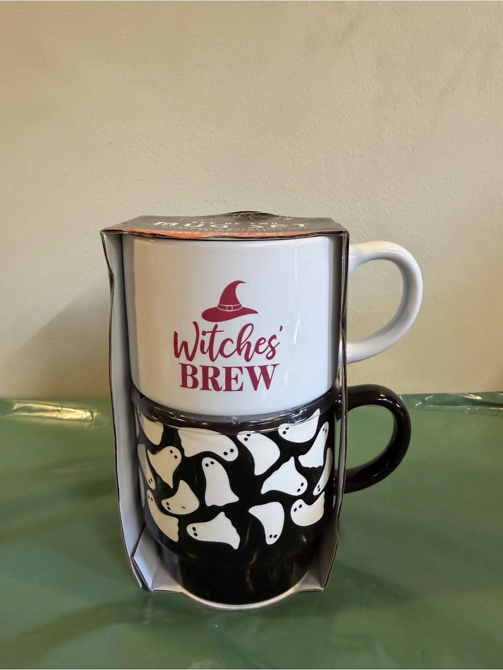NEW Two Pack Halloween Theme 15 oz Mug Set